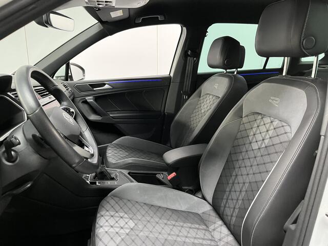 Volkswagen TIGUAN 1.4 TSI eHybrid R-Line / AUTOMAAT/ 245 PK/ 2X R-LINE/ ACC/ PARK.SENSOREN V+A/ CAMERA/ DODEHOEK/ KEYLESS/ APP-CONNECT/ ELEK.ACHTERKLEP/ DIGITAL DASH/ NAVI/ DAB/ CLIMA/ LED