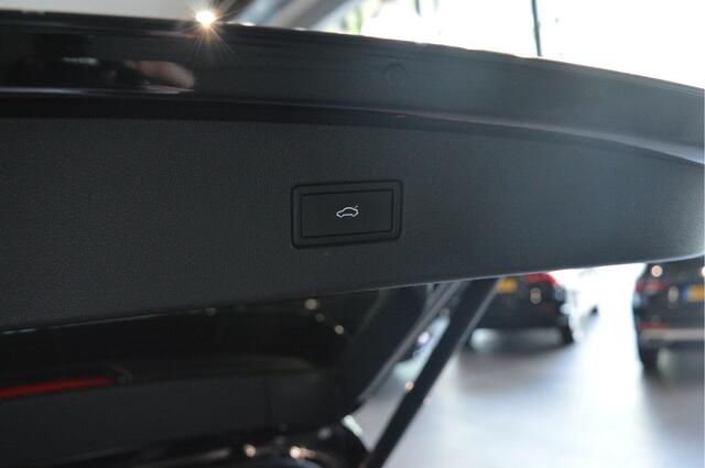 Volkswagen TIGUAN 1.4 TSI eHybrid 2X R-LINE Black Style navi camera led pdc 19 inch !!