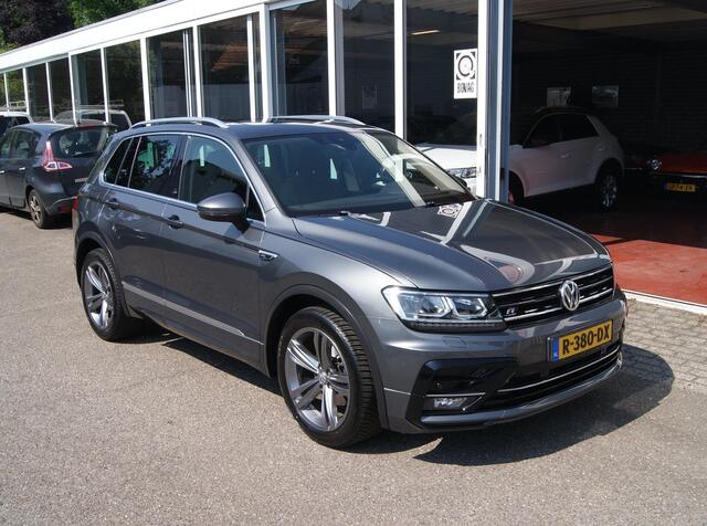 Volkswagen TIGUAN 1.4 TSI ACT Comfortline Business R Navi,Cruise,Trekhaak,Pdc,Pano,RIJKLAARPRIJ!!