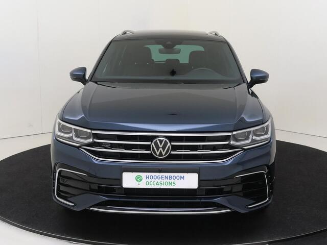 Volkswagen TIGUAN 1.4 TSI eHybrid R-Line Business+ | Panoramadak | Trekhaak | Lederen bekleding met memory | Adaptieve demping | 360 camera | Keyless | Matrix LED |