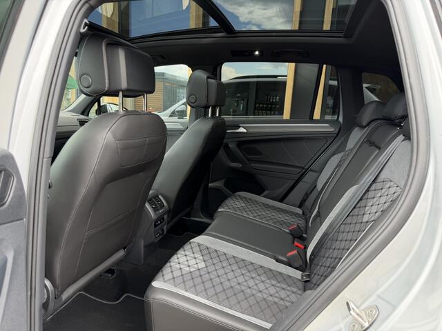 Volkswagen TIGUAN 1.5 TSI R-Line | blackstyle | panorama-dak | Virtueel | Camera