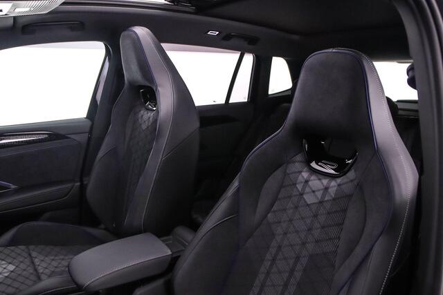 Volkswagen TIGUAN R-Line Edition 1.5 TSI eHybrid 272pk DSG Automaat Trekhaak, Black style, Panoramadak, Adaptive cruise control, Navigatie, Elektrische achterklep