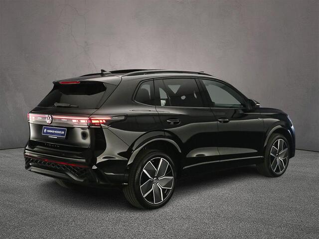 Volkswagen TIGUAN R-Line Edition 1.5 TSI eHybrid 272pk DSG Automaat Trekhaak, Black style, Panoramadak, Adaptive cruise control, Navigatie, Elektrische achterklep
