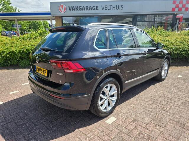 Volkswagen TIGUAN 2.0 4motion Business 190 PK / Trekhaak / Standkachel / stoel-stuur verwarming