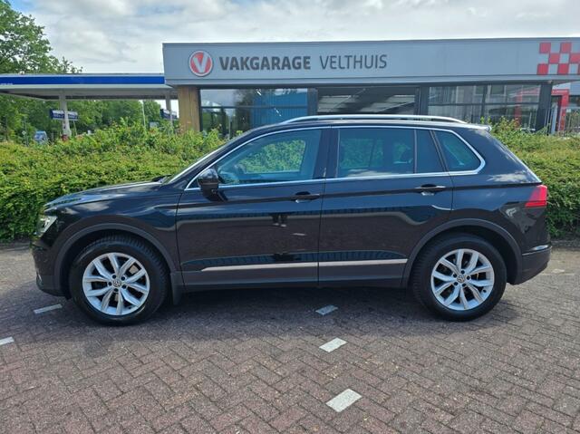 Volkswagen TIGUAN 2.0 4motion Business 190 PK / Trekhaak / Standkachel / stoel-stuur verwarming