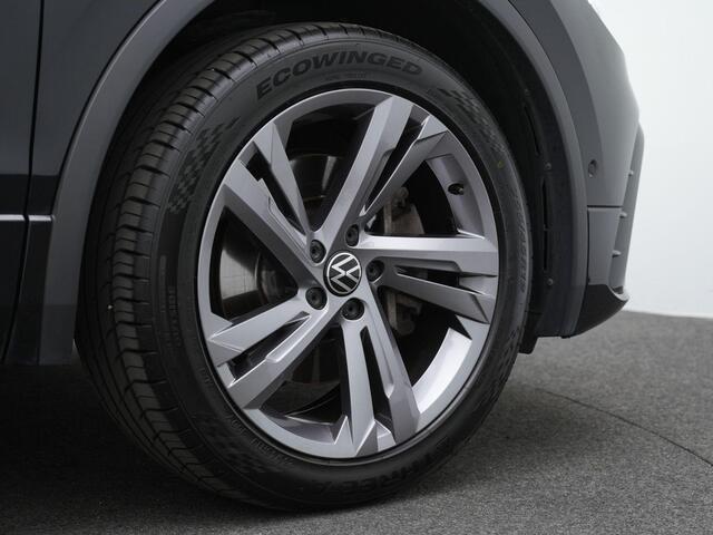 Volkswagen TIGUAN 1.4 TSI eHybrid 245 pk R-Line | Panoramadak | IQ Light | Achteruitrijcamera | Side Assist | Adaptive Cruise | Navigatie