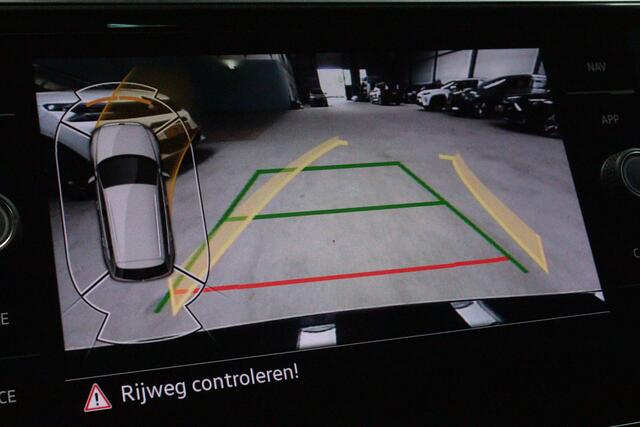 Volkswagen TIGUAN 1.4 TSI eHybrid Life | NAVI | CAMERA + PDC | STUUR / STOELVERW + MASSAGE | ADAP CRUISE | LANE-ASSIST |