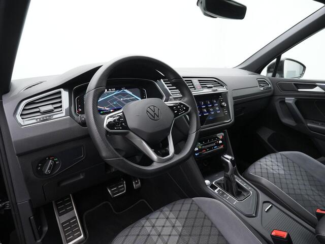Volkswagen TIGUAN 1.4 TSI eHybrid 245 pk R-Line Business | IQ Light | 360 camera | Adaptive Cruise | Stuur-/stoelverwarming | Keyless Entry