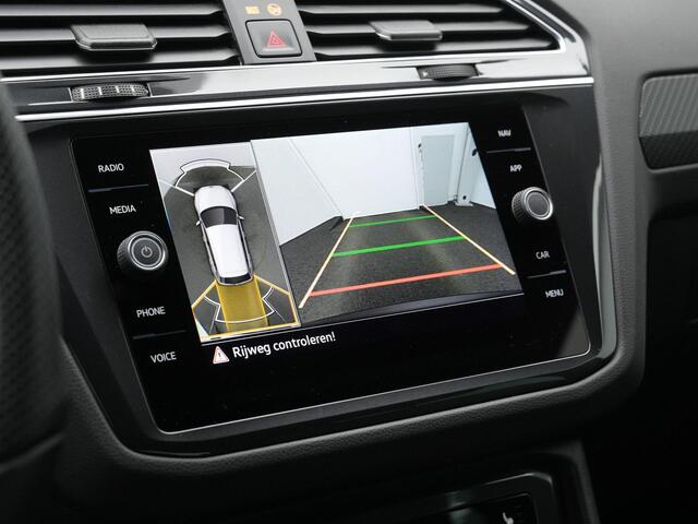 Volkswagen TIGUAN 1.4 TSI eHybrid 245 pk R-Line Business | IQ Light | 360 camera | Adaptive Cruise | Stuur-/stoelverwarming | Keyless Entry