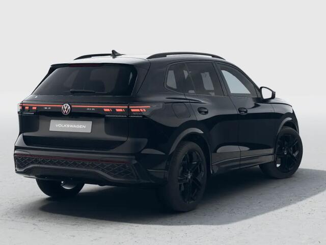 Volkswagen TIGUAN R-Line Edition 1.5 eHybrid 272 PK 6 versn. DSG · Black Style Pakket · Panoramaschuif-kanteldak · Trekhaak inklapbaar, met elektrische ontgrendeling, incl. aanhangermanoeuvreerhulp Trailer Assist · Prijs is inclusief inruilpremie ·
