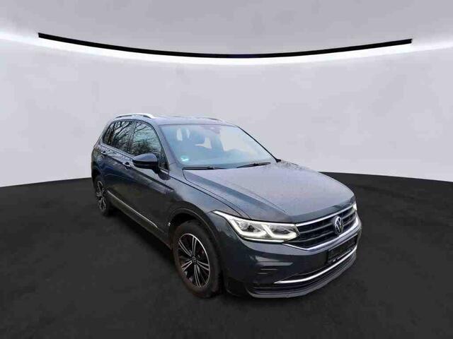 Volkswagen TIGUAN 1.4 TSI eHybrid 245pk PHEV Active / Panoramadak / Trekhaak / Head Up