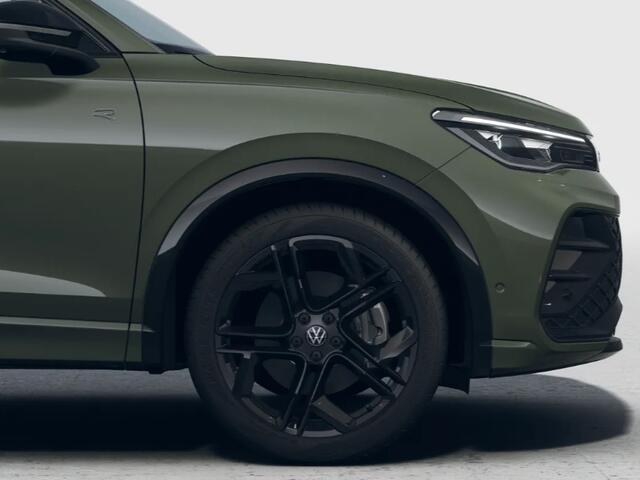Volkswagen TIGUAN R-Line Edition 1.5 eHybrid 272 PK 6 versn. DSG · Black Style Pakket · Panoramaschuif-kanteldak · Trekhaak inklapbaar, met elektrische ontgrendeling, incl. aanhangermanoeuvreerhulp Trailer Assist · · Prijs is inclusief inruilpremie ·