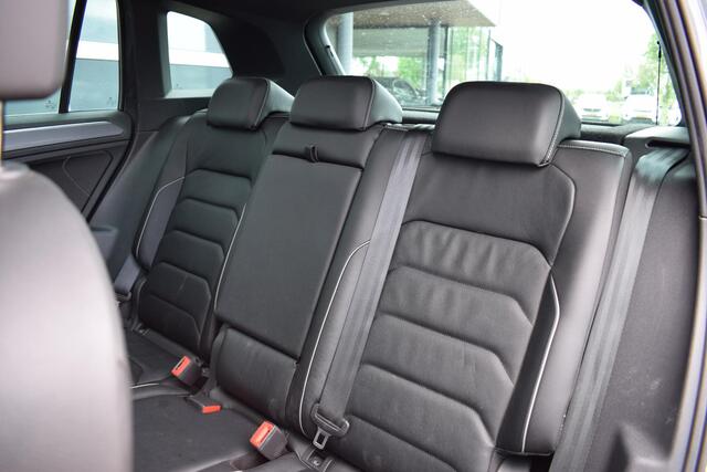 Volkswagen TIGUAN 1.4 TSI ACT Highline Business R | Trekhaak | Pano | Memory | Stoelverwarming