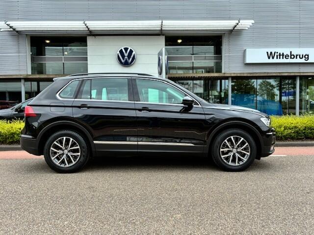 Volkswagen TIGUAN 1.5 TSI ACT Comfortline Business / Navi / LED / Metallic