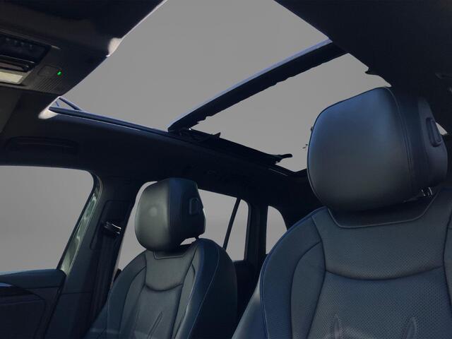 Volkswagen TIGUAN 1.5eHybrid 200kW/272PK R-Line Black Style · Panoramadak · Leder · Harman Kardon · Trekhaak · 360°Camera + Parkeersensoren · Garantie t/m 25-06-2030 of 100000km.