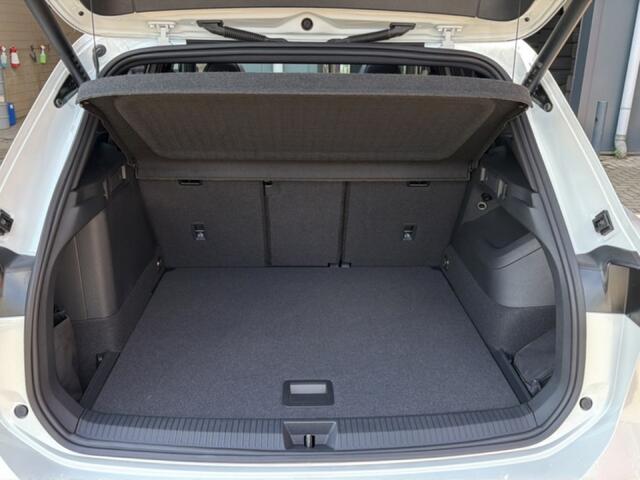Volkswagen TIGUAN 1.5 TSI eHYBRID R-LINE TREKHAAK/PANO-DAK/CAMERA/ELEK-KLEP/ACC/HUD/STOELVERW