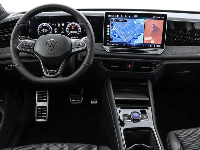 Volkswagen TIGUAN R-Line 1.5 eHybrid 204 PK 6 versn. DSG · Voorstoelen verwarmbaar · Sfeerverlichting ·