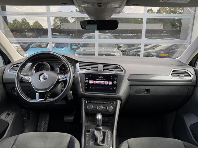 Volkswagen TIGUAN 1.5 TSI ACT R-Line Pano | Camera | Dealer Onderhouden