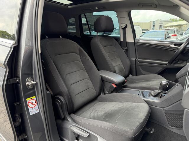 Volkswagen TIGUAN 1.5 TSI ACT R-Line Pano | Camera | Dealer Onderhouden