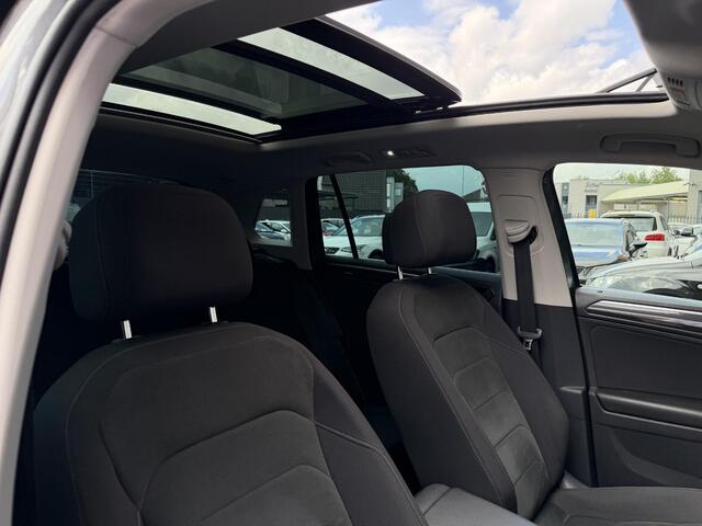 Volkswagen TIGUAN 1.5 TSI ACT R-Line Pano | Camera | Dealer Onderhouden
