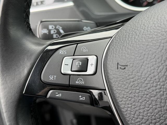 Volkswagen TIGUAN 1.4 TSI Highline Business R |Pano|Trekhaak|ACC|