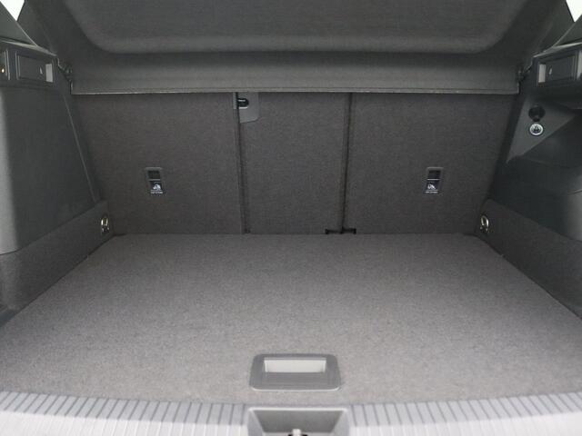 Volkswagen TIGUAN 1.5 eHybrid R-Line Edition 272PK DSG Pano-Schuifdak, Black Style, Trekhaak, 20" LM Velgen, Leder, Memorystoel, Head-Up Display, Harman-Kardon, Matrix LED-Verlichting, 360gr. Camera, Navi, Elektr. Achterklep