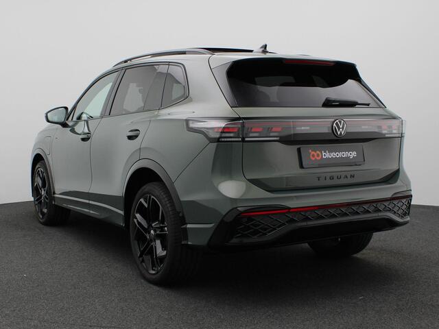 Volkswagen TIGUAN 1.5 eHybrid R-Line Edition 272PK DSG Pano-Schuifdak, Black Style, Trekhaak, 20" LM Velgen, Leder, Memorystoel, Head-Up Display, Harman-Kardon, Matrix LED-Verlichting, 360gr. Camera, Navi, Elektr. Achterklep