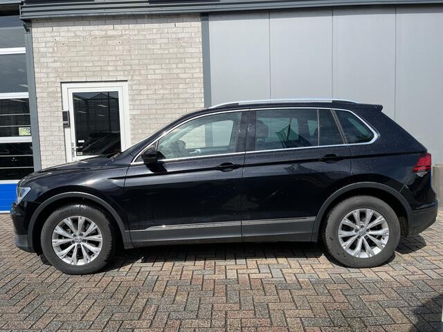 Volkswagen TIGUAN 1.5 TSI ACT Comfortline Business / AUTOMAAT/ ADAPTIVE CRUISE CONTROL/ APP-CONNECT/ PARKEER SENSOREN V+A/ ELEKTRISCHE ACHTERKLEP/ NAVI/ DAB/ CLIMA/ 17'' LMV
