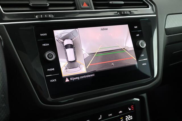 Volkswagen TIGUAN 1.4 TSI 245pk eHybrid R-Line Business+ Trekhaak 360Camera Keyless Stoelverwarming Virtual Cockpit Navigatie Panoramadak
