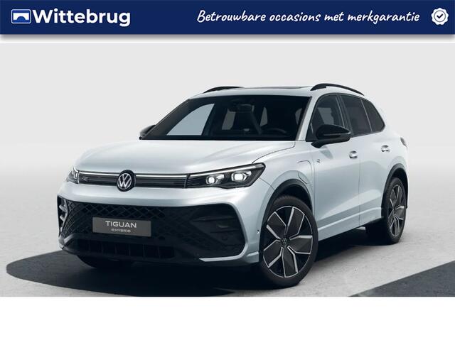 Volkswagen TIGUAN 1.5 eHybrid 204PK DSG R-Line Edition / Resterende Fabrieksgarantie tot 07-08 2029 / Trekhaak / Panoramadak / 20'' LMV / VW