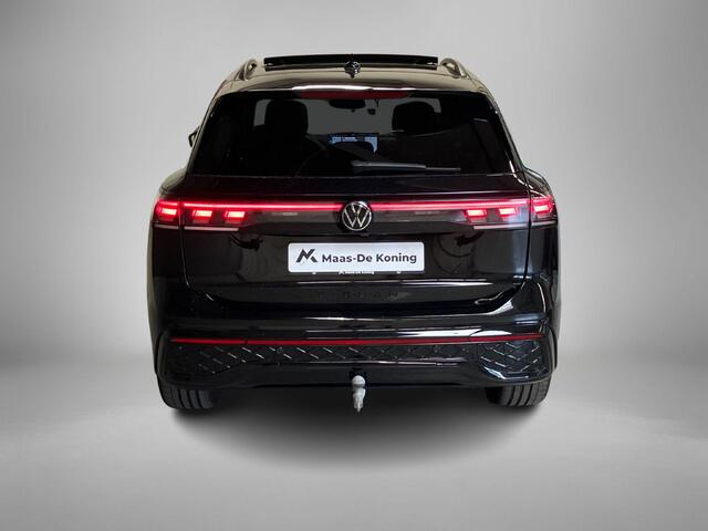 Volkswagen TIGUAN 1.5eHybrid 200kW/272PK R-Line Black Style · Panoramadak · Leder · Trekhaak · 360°Camera + Parkeersensoren · Garantie t/m 22-06-2030 of 100000km.