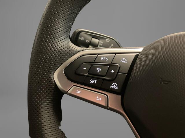 Volkswagen TIGUAN 1.5eHybrid 200kW/272PK R-Line Black Style · Panoramadak · Leder · Trekhaak · 360°Camera + Parkeersensoren · Garantie t/m 22-06-2030 of 100000km.
