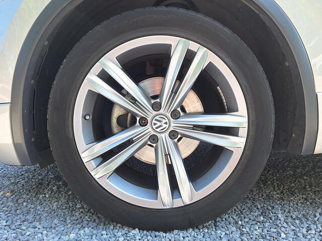 Volkswagen TIGUAN 1.5 TSI 150pk DSG R-Line (Pano,Leer,Navi,Led)