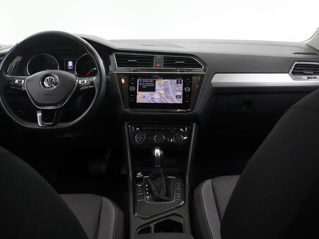 Volkswagen TIGUAN 1.5 TSI ACT Comfortline Business | Trekhaak | Navigatie | Cruise Control Adaptief | Stoelverwarming | Climate Control |