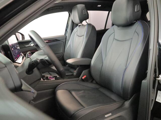 Volkswagen TIGUAN 1.5 eHybrid R-Line Edition 272 pk Automaat (DSG) | Verlengde garantie | Navigatie | Panoramadak | Trekhaak (wegklapbaar) | Stoelverwarming v/a | Black Style pakket | R-Line |