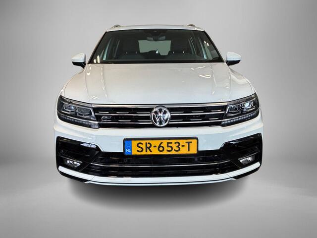 Volkswagen TIGUAN 1.4 TSI 150pk ACT Comfortline Business · Panoramadak · Wegklapbare Trekhaak · R-line Exterieur · Apple/Android Car Play · Stoelverwarming · Navigatie · 19'' Inch ·