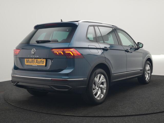 Volkswagen TIGUAN 1.4 TSI eHybrid Active PHEV 245pk Dealer O.H. | Trekhaak Af Fabriek | Panodak | Adaptive Cruise | Camera | Voorstoelen Verwarmd | IQ Light | Sfeerverlichting | Stuur Verwarmd | Keyless | Blis | Apple Carplay | Plug In Hybrid |