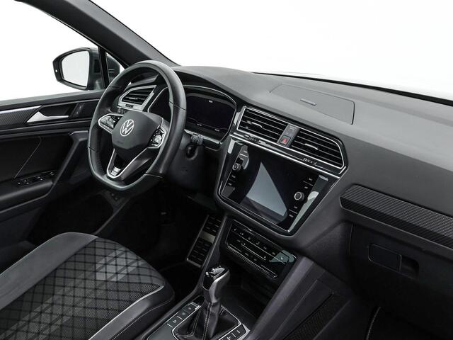 Volkswagen TIGUAN 1.4 TSI 245pk DSG eHybrid R-Line Business+ · SOH 91,6% · Camera · Panoramadak · Head-Up · Dodehoeksensor · Apple/Android Car Play · 20'' Inch · Stoelverwarming ·