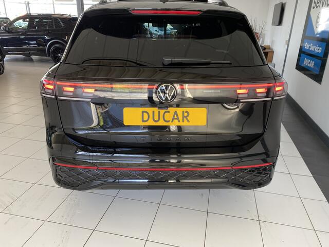 Volkswagen TIGUAN 1.5 eHybrid R-Line Edition 272 PK panoramadak , headup , Leer ,/massage stoel