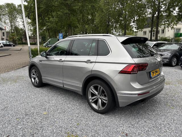 Volkswagen TIGUAN 1.5 TSI 150pk DSG R-Line (Pano,Trekhaak,Camera)