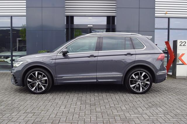 Volkswagen TIGUAN 1.4 e-Hybrid R-Line 245pk/ Panodak /Trekhaak /DCC / ACC /Navi Pro /Head-up/360gr. Camera/IQ LED/AppConnect