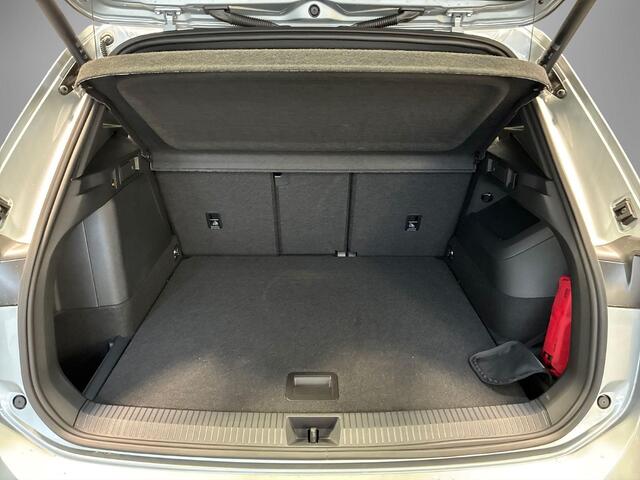Volkswagen TIGUAN 1.5 272pk DSG eHybrid R-Line · Panoramadak · Trekhaak · Harman Kardon · 20'' · 360gr. Camera · Dodehoeksensor · Garantie t/m 27-08-2030 of 100.000km