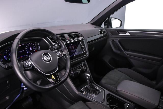 Volkswagen TIGUAN Highline Business R 1.5 TSI 150pk DSG Automaat Panoramadak, Adaptive cruise control, Elektrische achterklep, Achteruitrijcamera, Navigatie