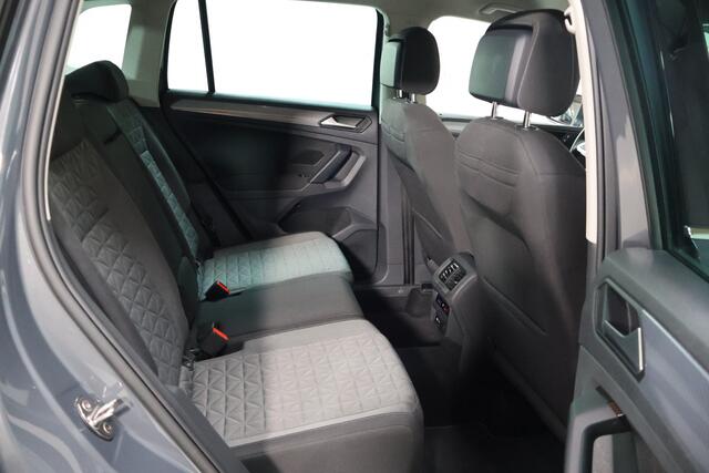 Volkswagen TIGUAN 1.5 TSI Life Business | Keyless | Virtual | Trekhaak | Acc | Dab