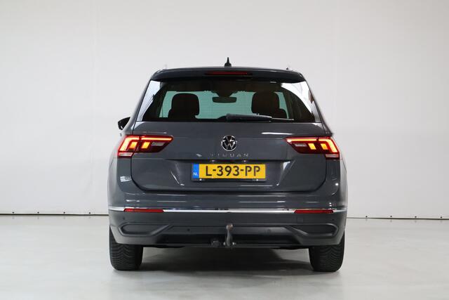 Volkswagen TIGUAN 1.5 TSI Life Business | Keyless | Virtual | Trekhaak | Acc | Dab