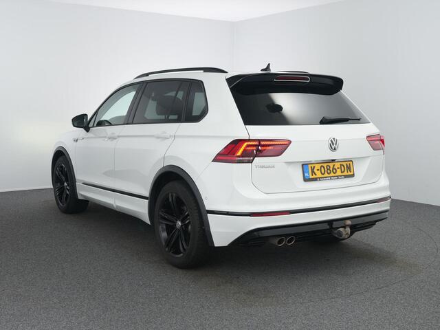 Volkswagen TIGUAN 1.5 TSI ACT Highline Business R | Black style | Zwenkhaak | ACC | Winterpakket | Camera |