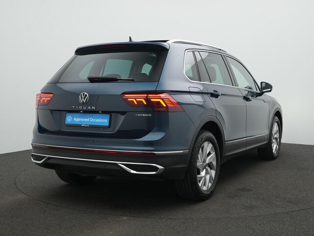 Volkswagen TIGUAN 1.4 TSI 245 pk eHybrid Elegance | Panoramadak | Trekhaak | IQ Light | Achteruitrijcamera | Adaptive Cruise | Elektrische achterklep