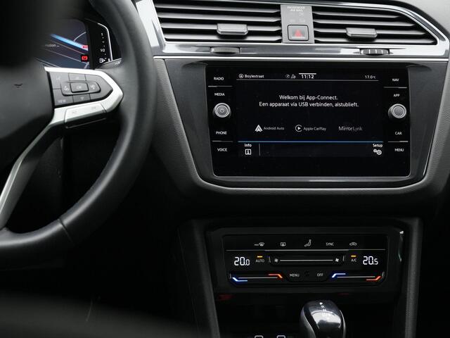 Volkswagen TIGUAN 1.4 TSI 245 pk eHybrid Elegance | Panoramadak | Trekhaak | IQ Light | Achteruitrijcamera | Adaptive Cruise | Elektrische achterklep