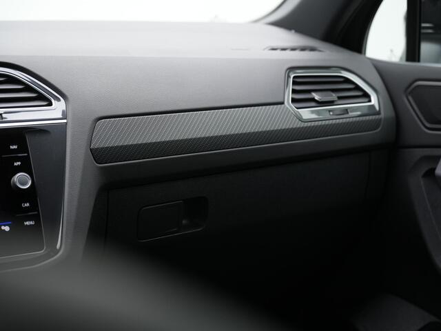 Volkswagen TIGUAN 1.4 TSI eHybrid 245 pk R-Line Business | IQ Light | 360 camera | Adaptive Cruise | Stuur-/stoelverwarming | Keyless Entry