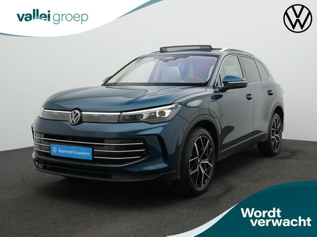 Volkswagen TIGUAN 1.5 eHybrid 204 pk Elegance | Panoramadak | Trekhaak | 360 Camera | IQ Light | Adaptive Cruise